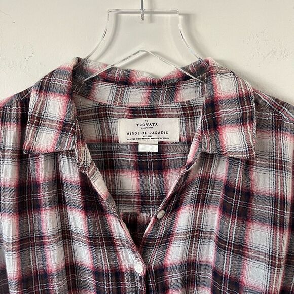 Birds of Paradis by‎ Trovata plaid twist front top - Picture 4 of 13